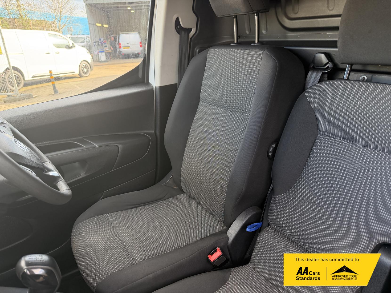 Vauxhall Combo 1.5 Turbo D 2300 Sportive Panel Van 4dr Diesel Manual L1 H1 Euro 6 (100 ps)