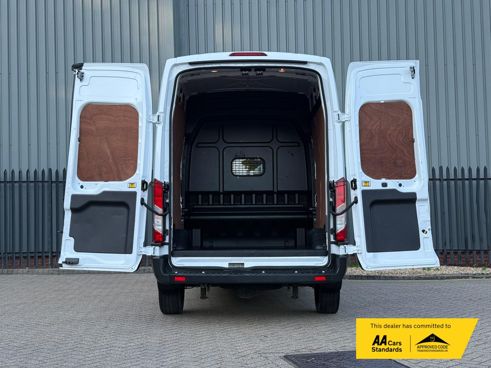 2022 Ford Transit 2.0 350 EcoBlue Leader Crew Van Double Cab 6dr Diesel Manual RWD L3 H3 Euro 6 (s/s) (130 ps) - Thumbnail 22