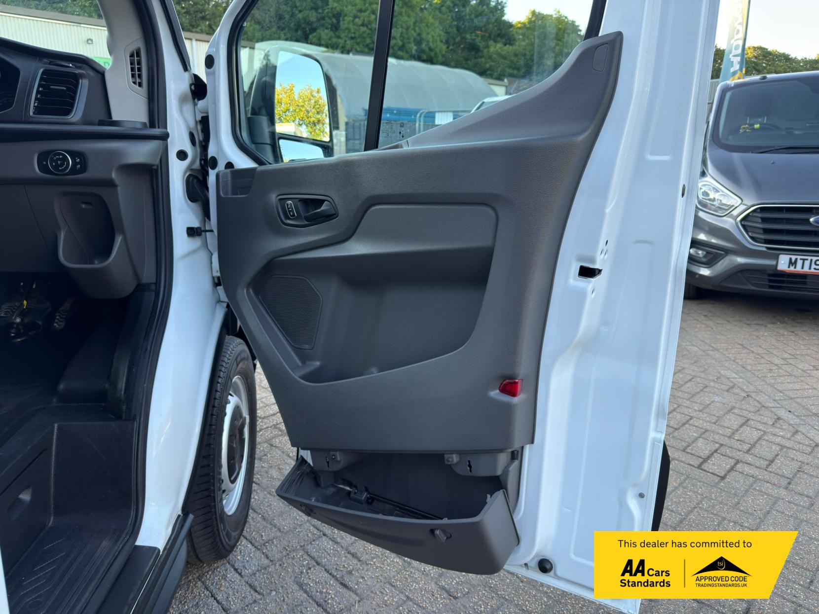 2022 Ford Transit 2.0 350 EcoBlue Leader Crew Van Double Cab 6dr Diesel Manual RWD L3 H3 Euro 6 (s/s) (130 ps) - Thumbnail 26