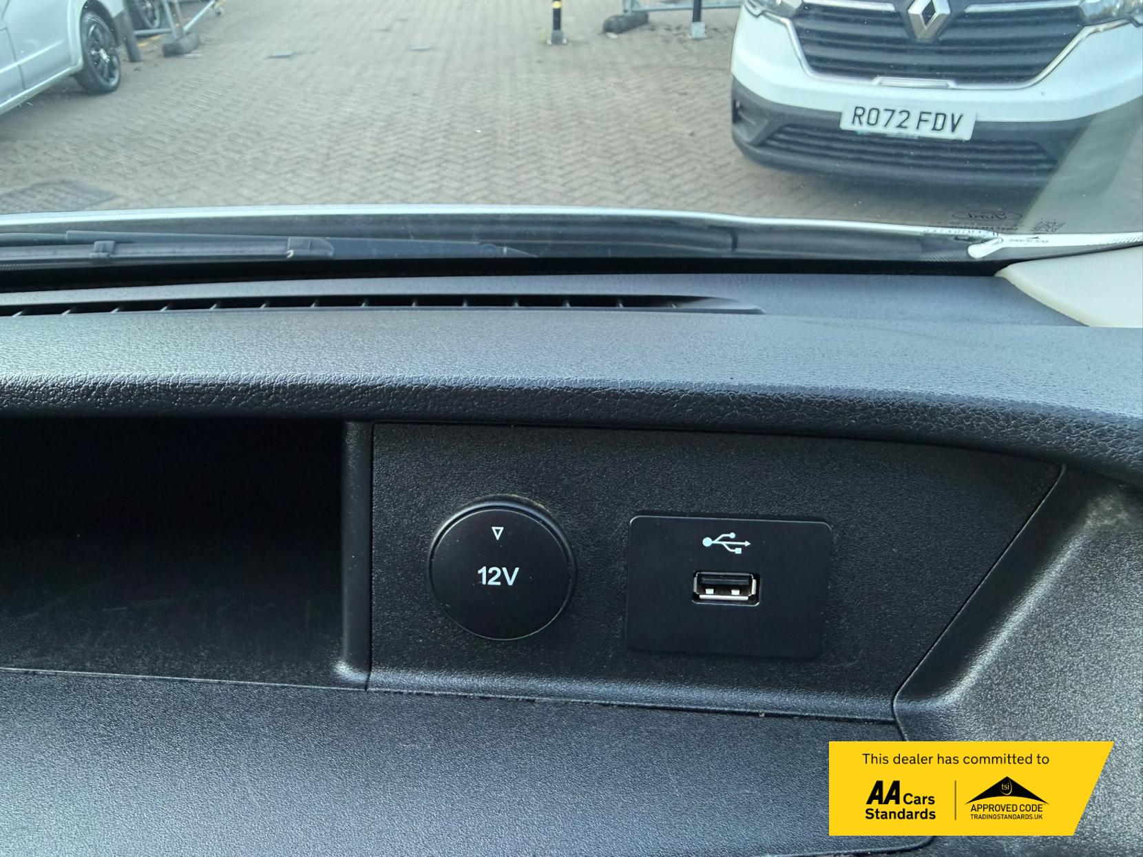 2022 Ford Transit 2.0 350 EcoBlue Leader Crew Van Double Cab 6dr Diesel Manual RWD L3 H3 Euro 6 (s/s) (130 ps) - Thumbnail 33