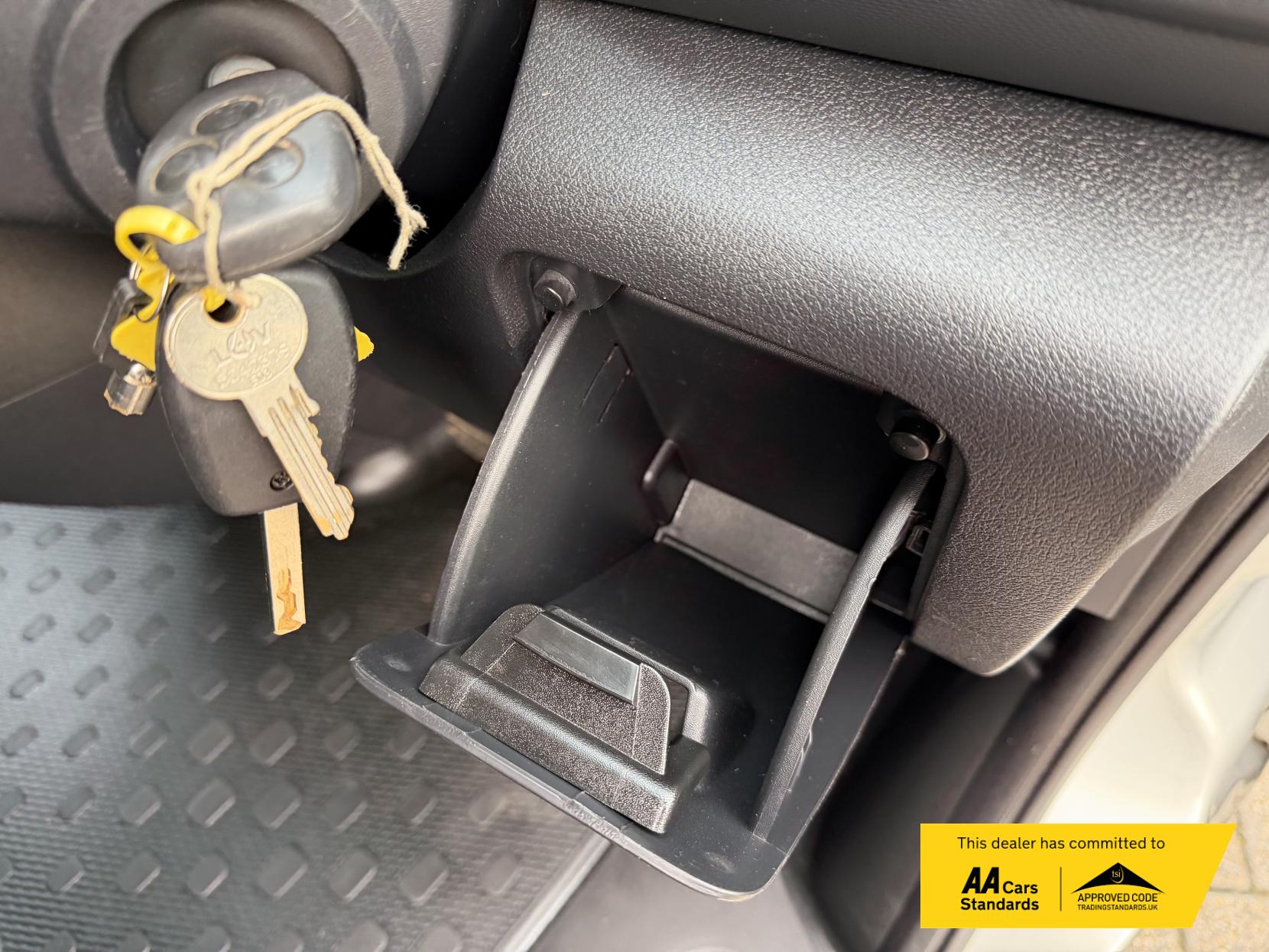 Vauxhall Vivaro 1.6 CDTi 2700 BiTurbo ecoTEC Sportive Panel Van 5dr Diesel Manual L1 H1 Euro 6 (s/s) (125 ps)