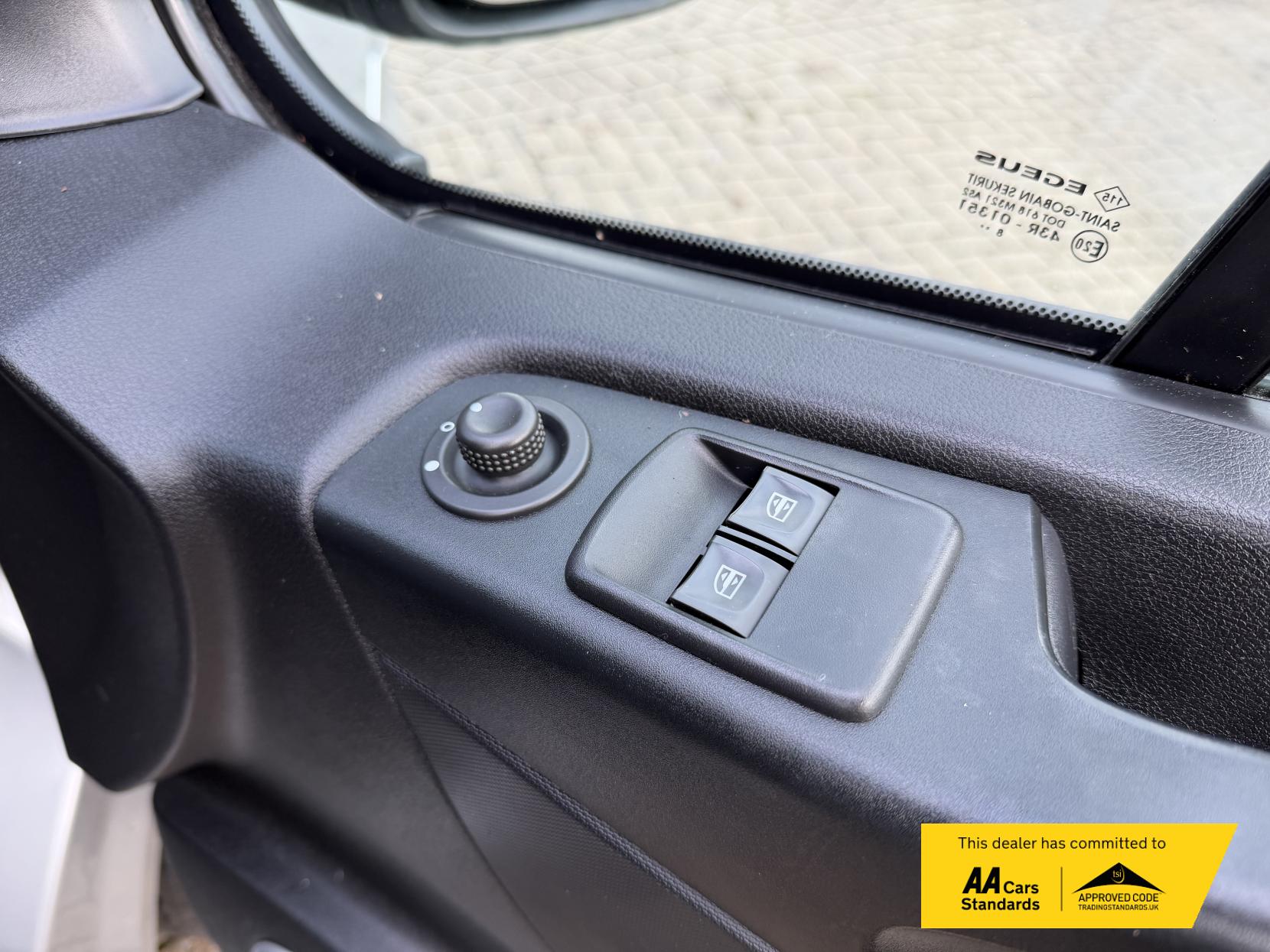 Vauxhall Vivaro 1.6 CDTi 2700 BiTurbo ecoTEC Sportive Panel Van 5dr Diesel Manual L1 H1 Euro 6 (s/s) (125 ps)