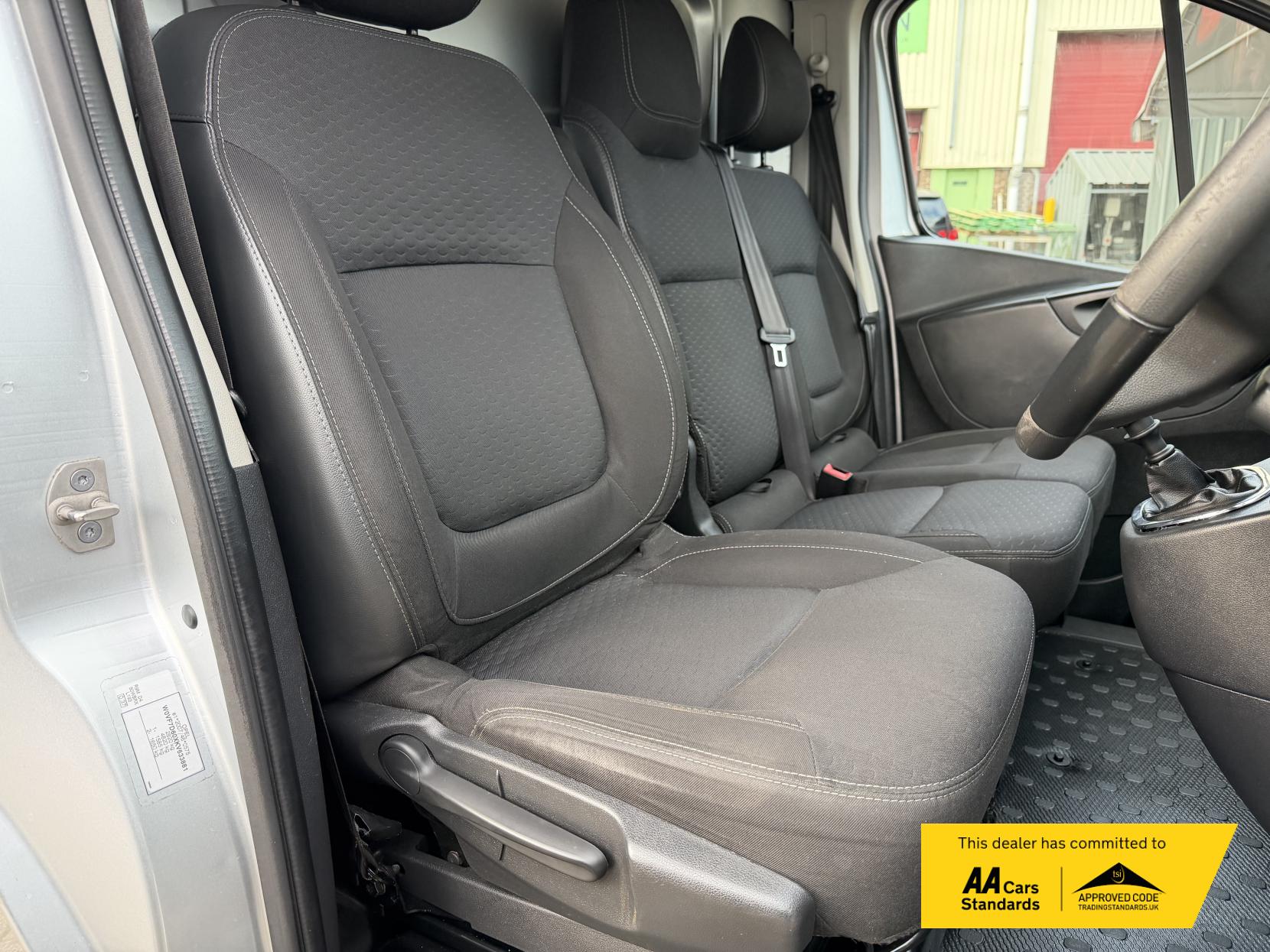 Vauxhall Vivaro 1.6 CDTi 2700 BiTurbo ecoTEC Sportive Panel Van 5dr Diesel Manual L1 H1 Euro 6 (s/s) (125 ps)