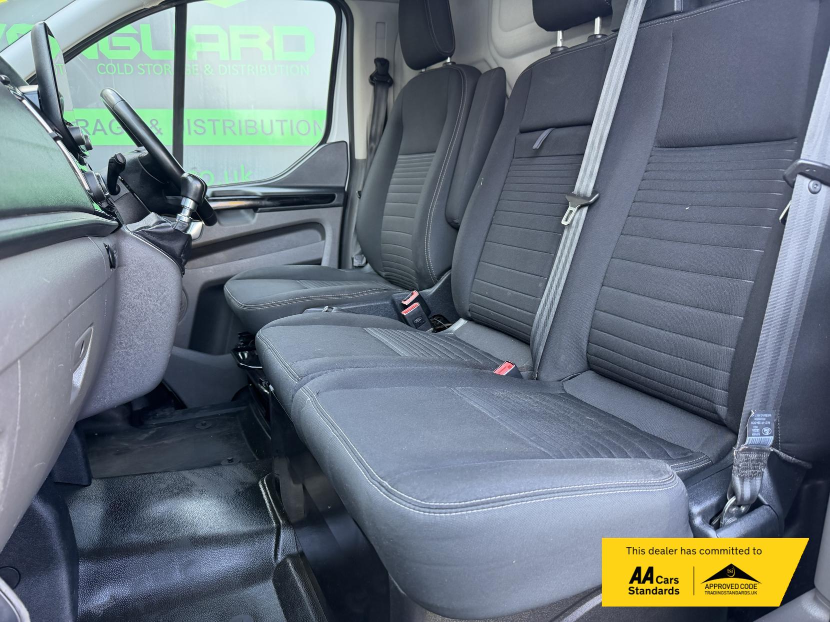 2023 Ford Transit Custom 2.0 300 EcoBlue Limited Panel Van 5dr Diesel Manual L1 H1 Euro 6 (s/s) (130 ps) - Thumbnail 21