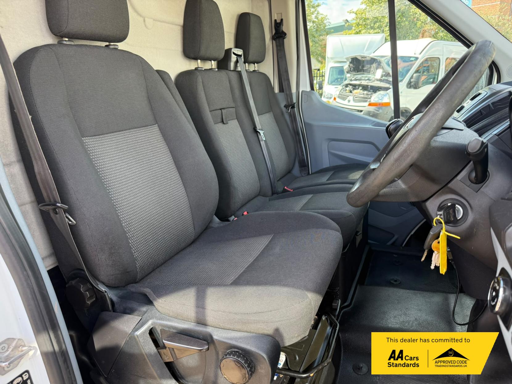 2016 Ford Transit 2.2 TDCi 350 Panel Van 5dr Diesel Manual RWD L2 H3 Euro 5 (155 ps) - Thumbnail 19