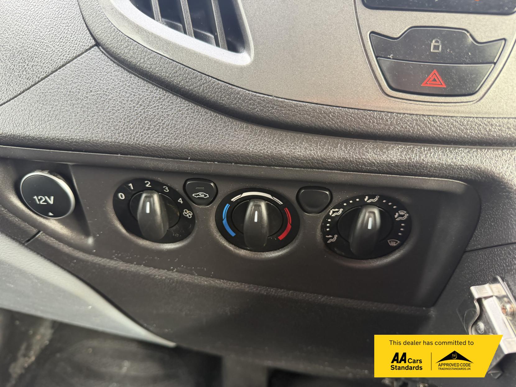 Ford Transit 2.2 TDCi 350 Panel Van 5dr Diesel Manual RWD L2 H3 Euro 5 (155 ps)