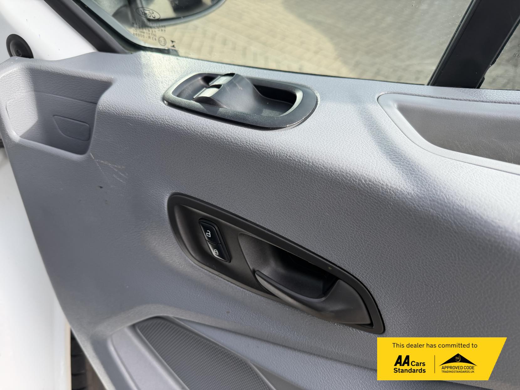 Ford Transit 2.2 TDCi 350 Panel Van 5dr Diesel Manual RWD L2 H3 Euro 5 (155 ps)