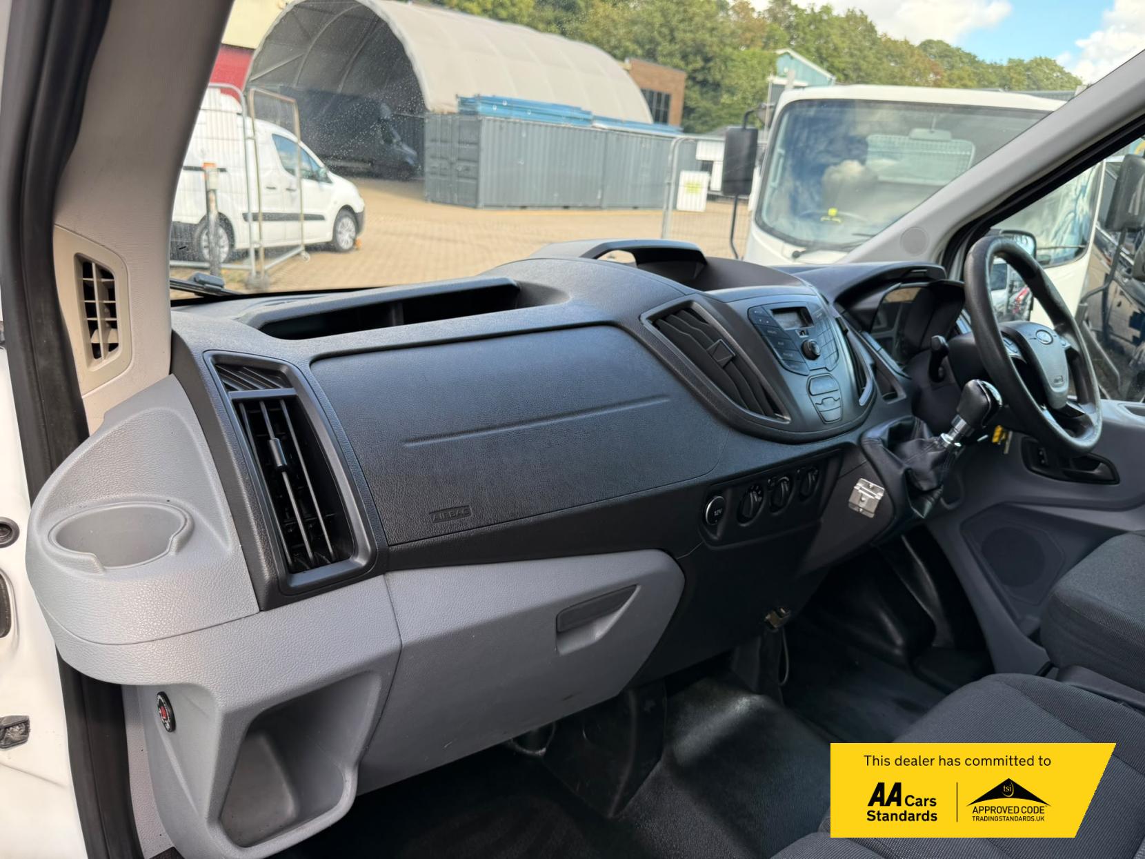 2016 Ford Transit 2.2 TDCi 350 Panel Van 5dr Diesel Manual RWD L2 H3 Euro 5 (155 ps) - Thumbnail 27