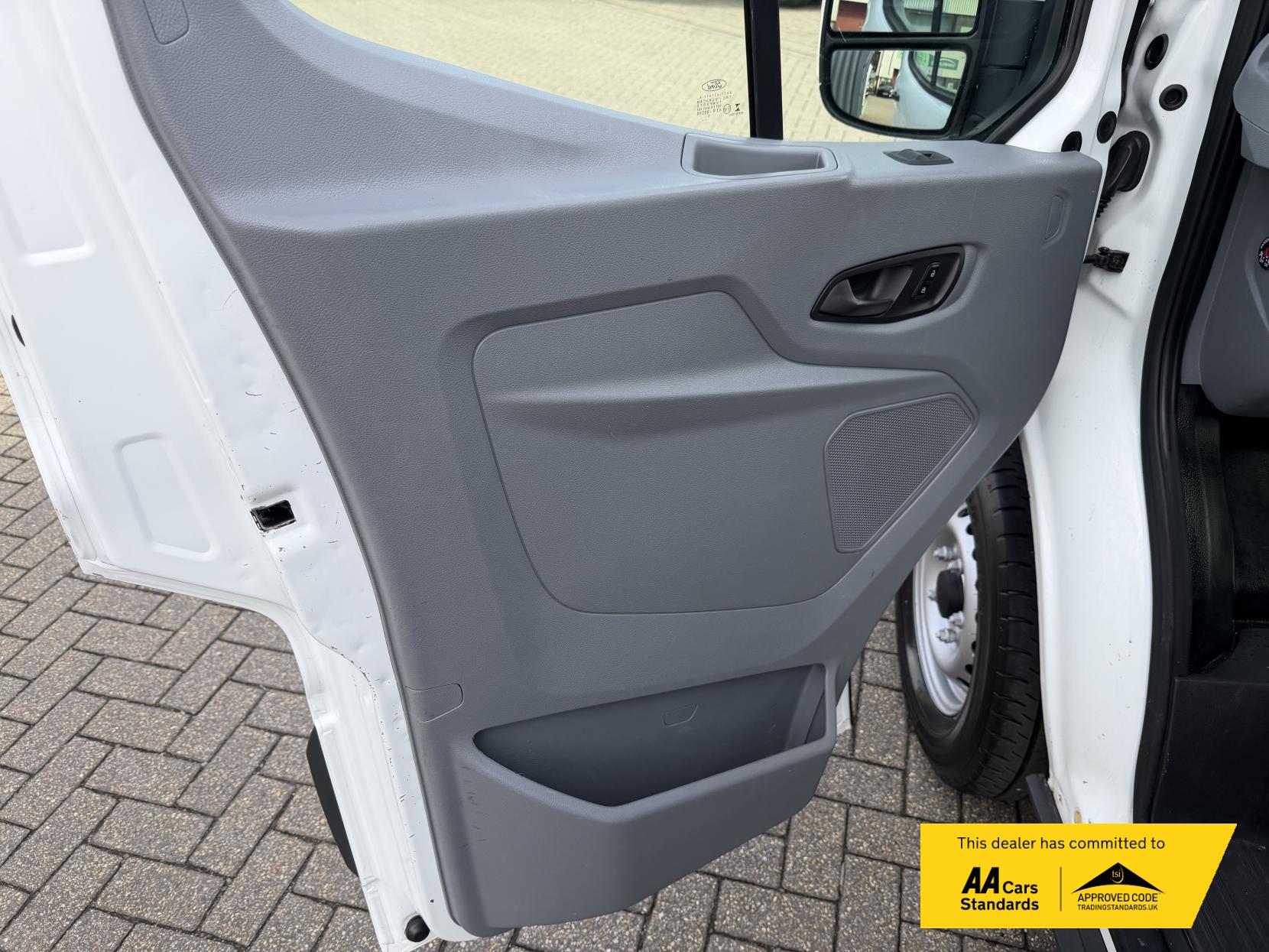 Ford Transit 2.2 TDCi 350 Panel Van 5dr Diesel Manual RWD L2 H3 Euro 5 (155 ps)