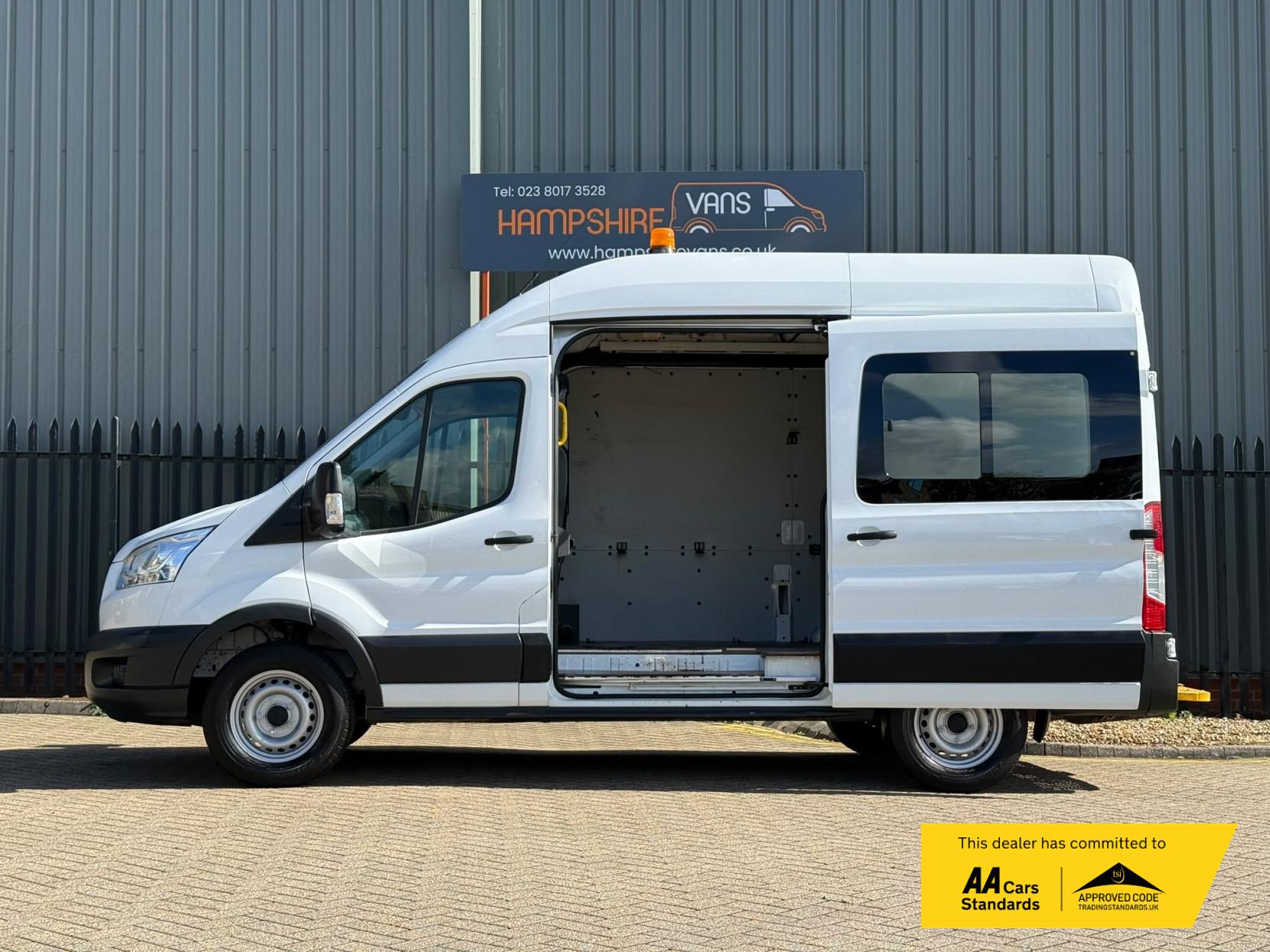 2016 Ford Transit 2.2 TDCi 350 Panel Van 5dr Diesel Manual RWD L2 H3 Euro 5 (155 ps) - Thumbnail 6