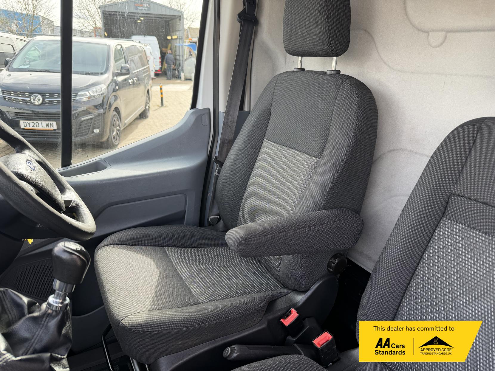 Ford Transit 2.2 TDCi 350 Panel Van 5dr Diesel Manual RWD L2 H3 Euro 5 (155 ps)