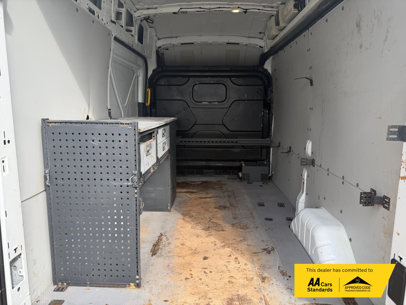 Ford Transit 2.2 TDCi 350 Panel Van 5dr Diesel Manual RWD L2 H3 Euro 5 (155 ps)