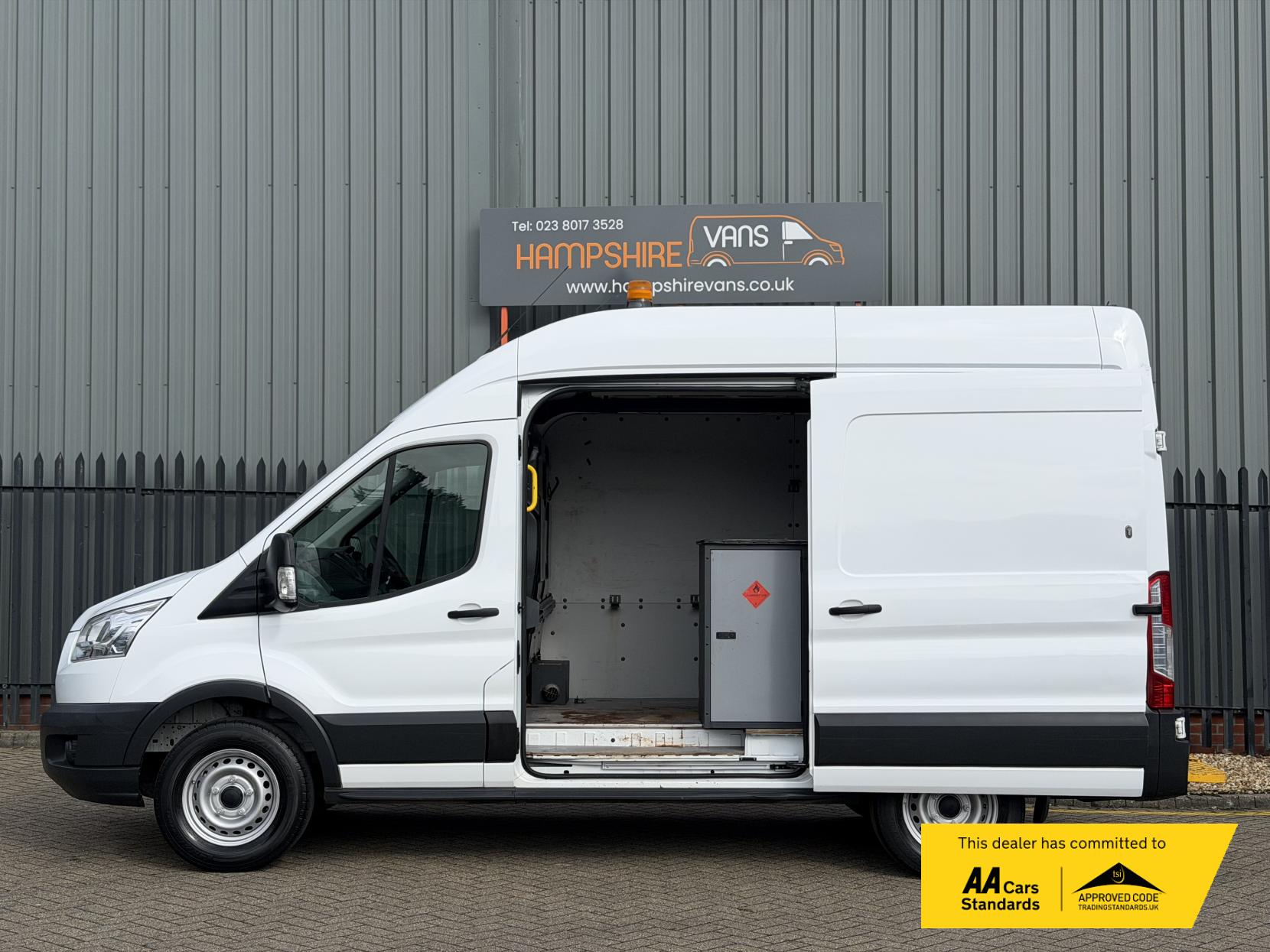 Ford Transit 2.2 TDCi 350 Panel Van 5dr Diesel Manual RWD L2 H3 Euro 5 (155 ps)