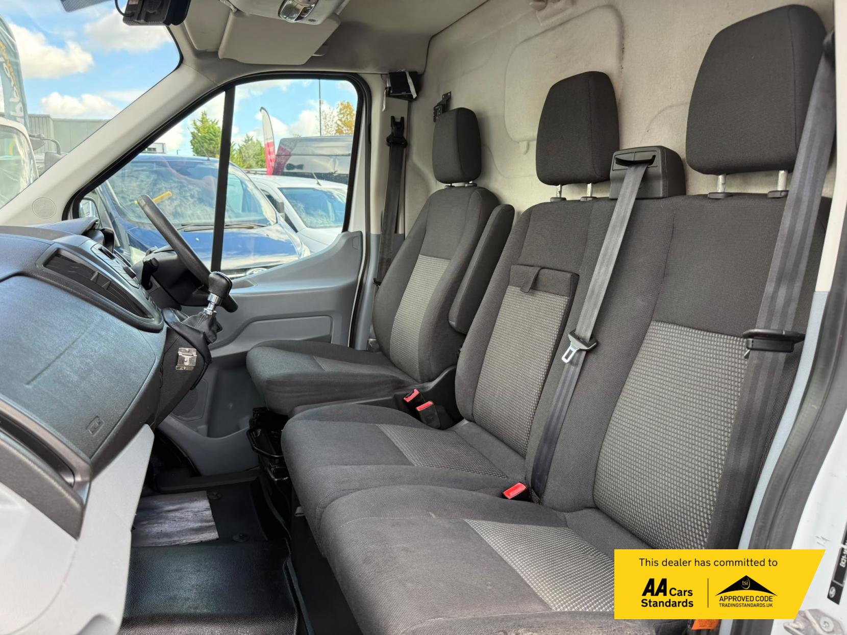 2016 Ford Transit 2.2 TDCi 350 Panel Van 5dr Diesel Manual RWD L2 H3 Euro 5 (155 ps) - Thumbnail 20