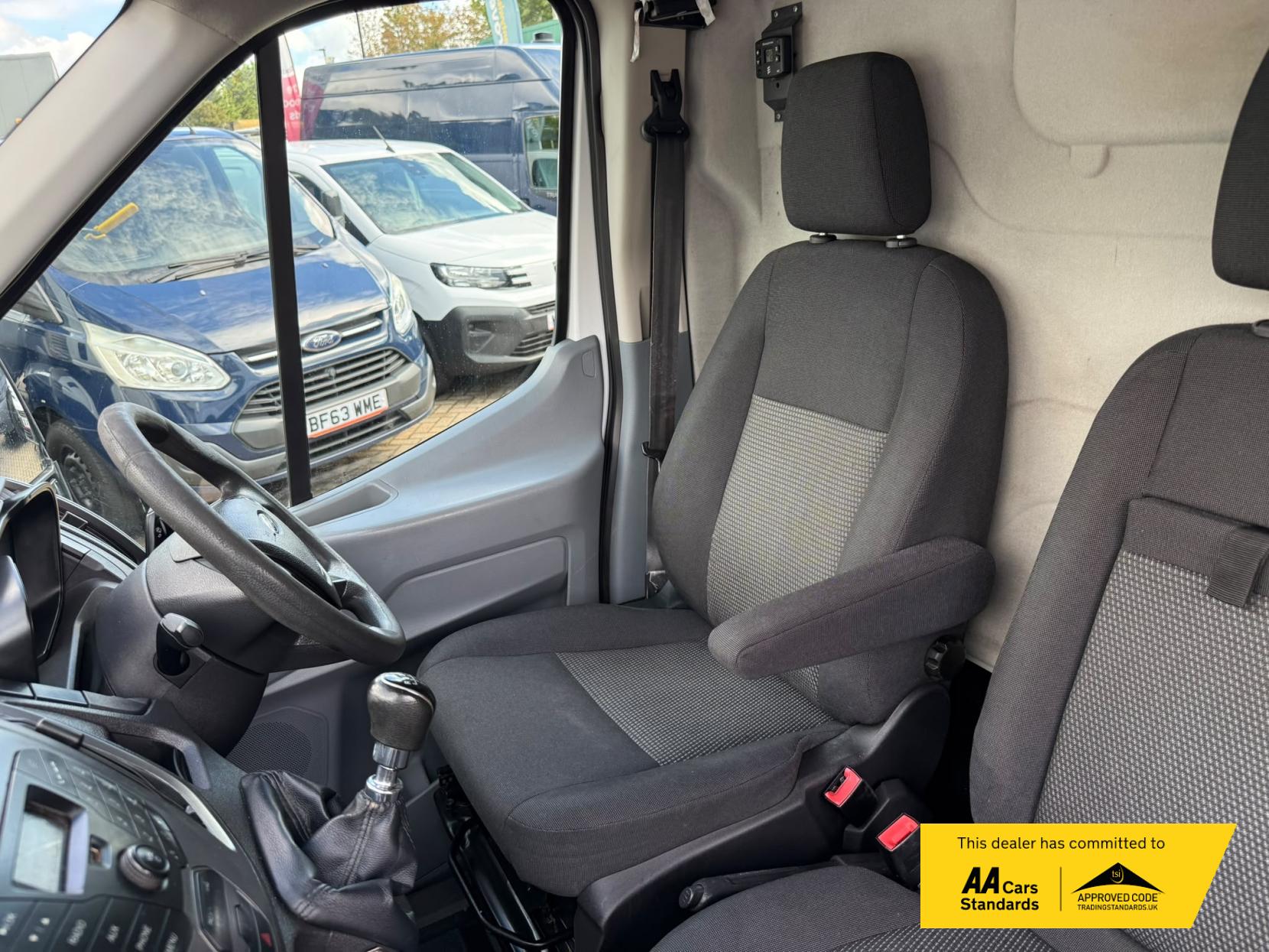 2016 Ford Transit 2.2 TDCi 350 Panel Van 5dr Diesel Manual RWD L2 H3 Euro 5 (155 ps) - Thumbnail 18