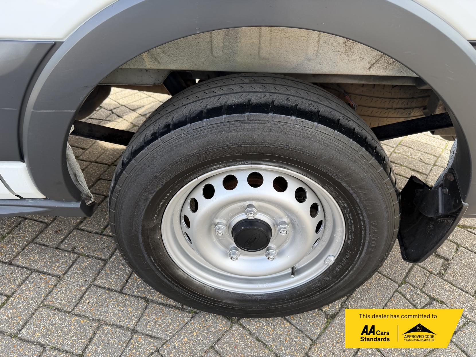 Ford Transit 2.2 TDCi 350 Panel Van 5dr Diesel Manual RWD L2 H3 Euro 5 (155 ps)