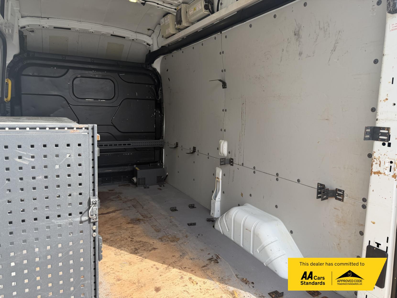 Ford Transit 2.2 TDCi 350 Panel Van 5dr Diesel Manual RWD L2 H3 Euro 5 (155 ps)