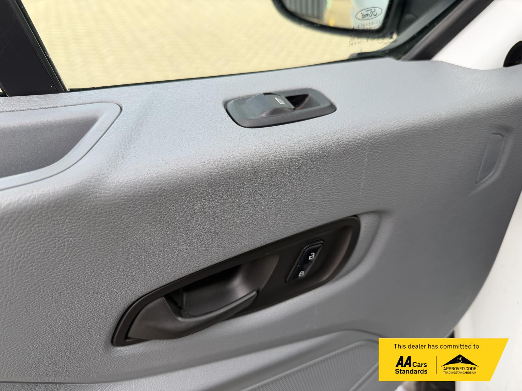 Ford Transit 2.2 TDCi 350 Panel Van 5dr Diesel Manual RWD L2 H3 Euro 5 (155 ps)