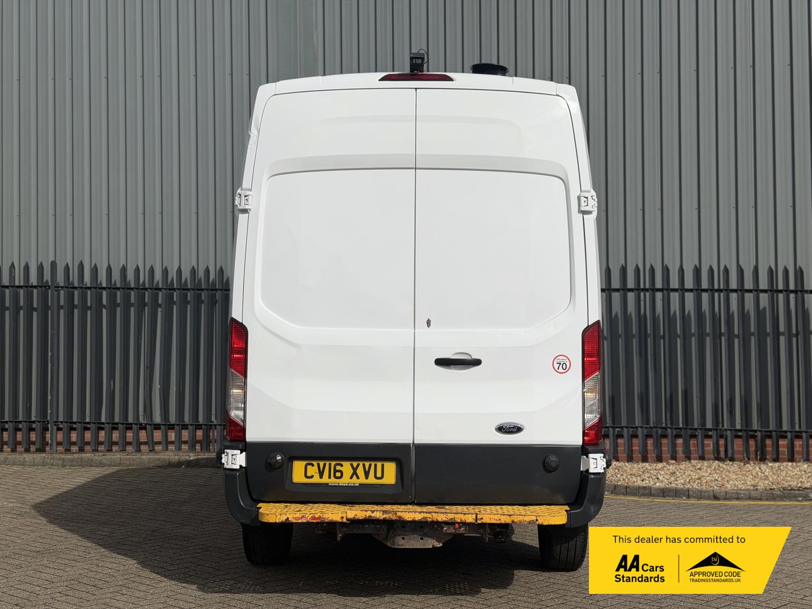 Ford Transit 2.2 TDCi 350 Panel Van 5dr Diesel Manual RWD L2 H3 Euro 5 (155 ps)