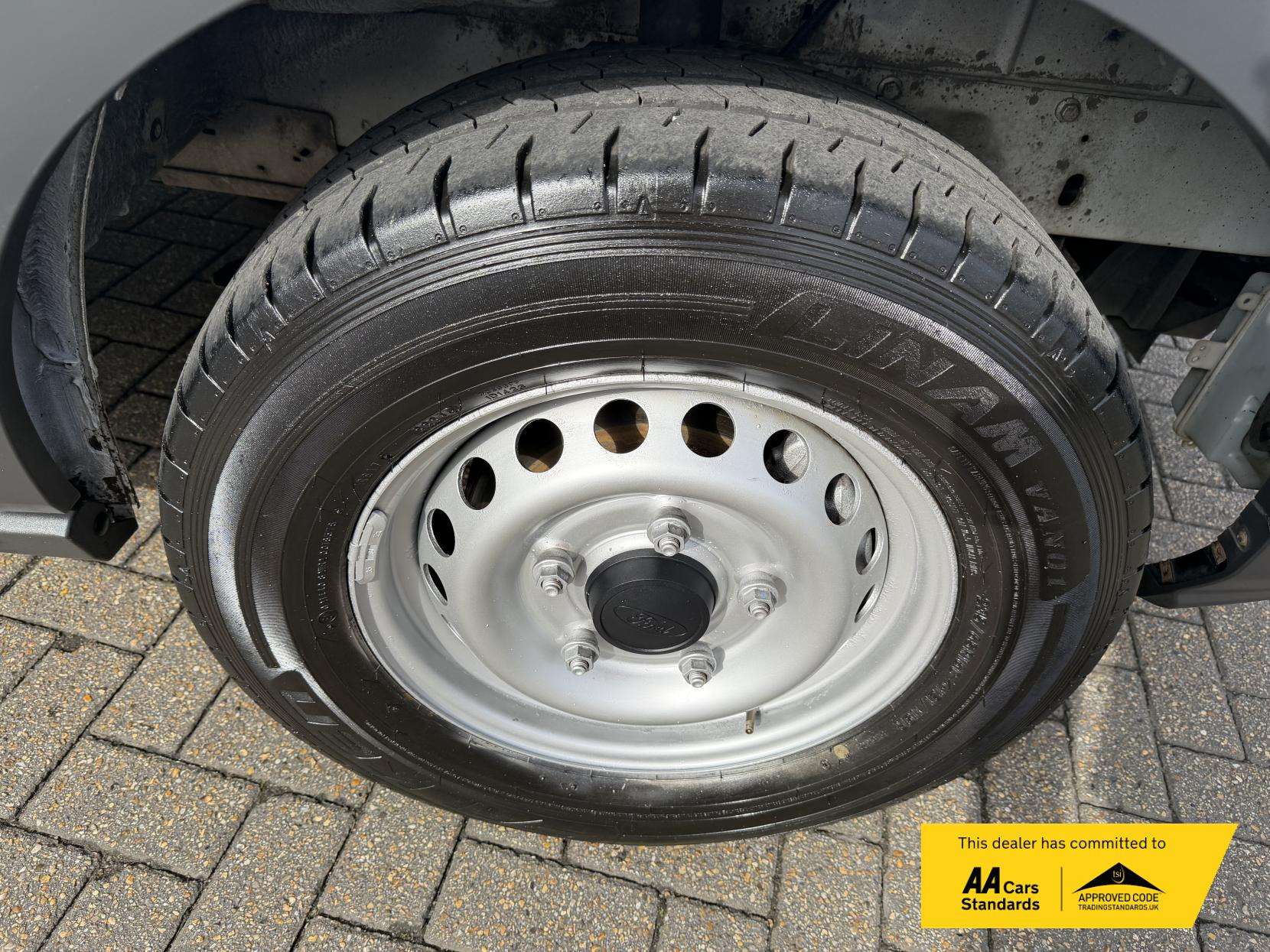 Ford Transit 2.2 TDCi 350 Panel Van 5dr Diesel Manual RWD L2 H3 Euro 5 (155 ps)