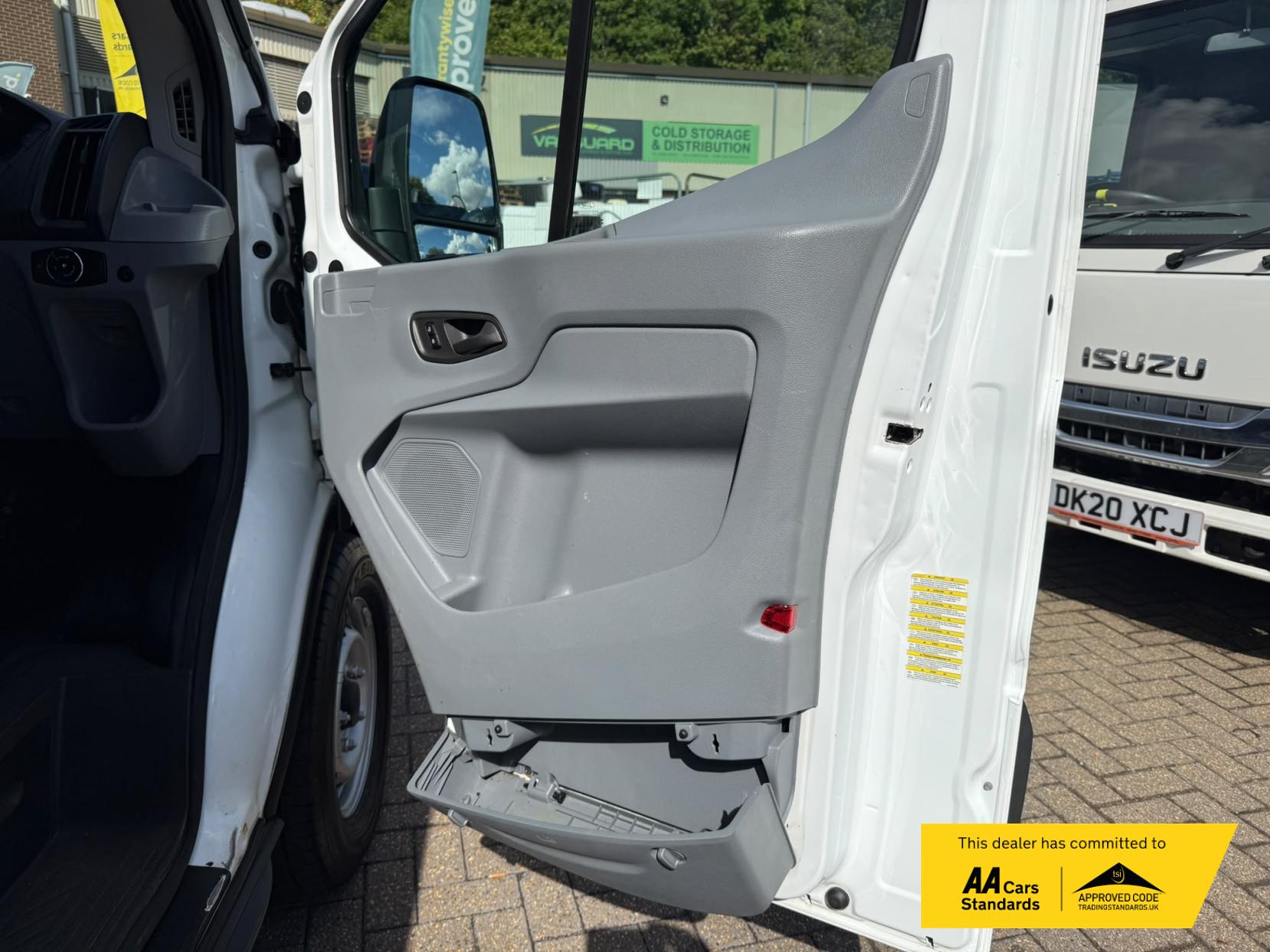 2016 Ford Transit 2.2 TDCi 350 Panel Van 5dr Diesel Manual RWD L2 H3 Euro 5 (155 ps) - Thumbnail 51
