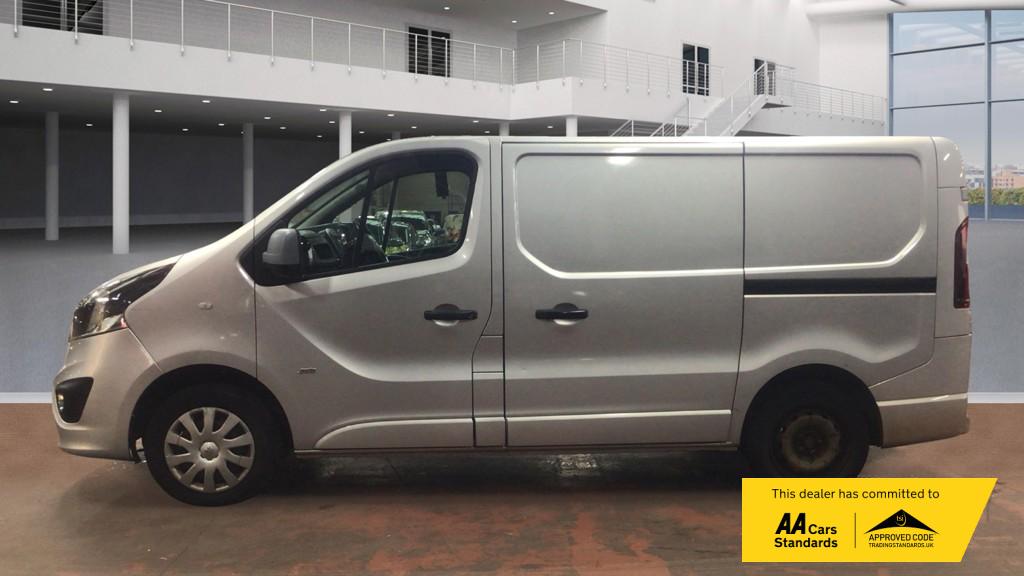 Vauxhall Vivaro 1.6 CDTi 2700 Sportive Panel Van 5dr Diesel Manual L1 H1 Euro 5 (115 ps)