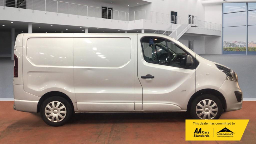 Vauxhall Vivaro 1.6 CDTi 2700 Sportive Panel Van 5dr Diesel Manual L1 H1 Euro 5 (115 ps)