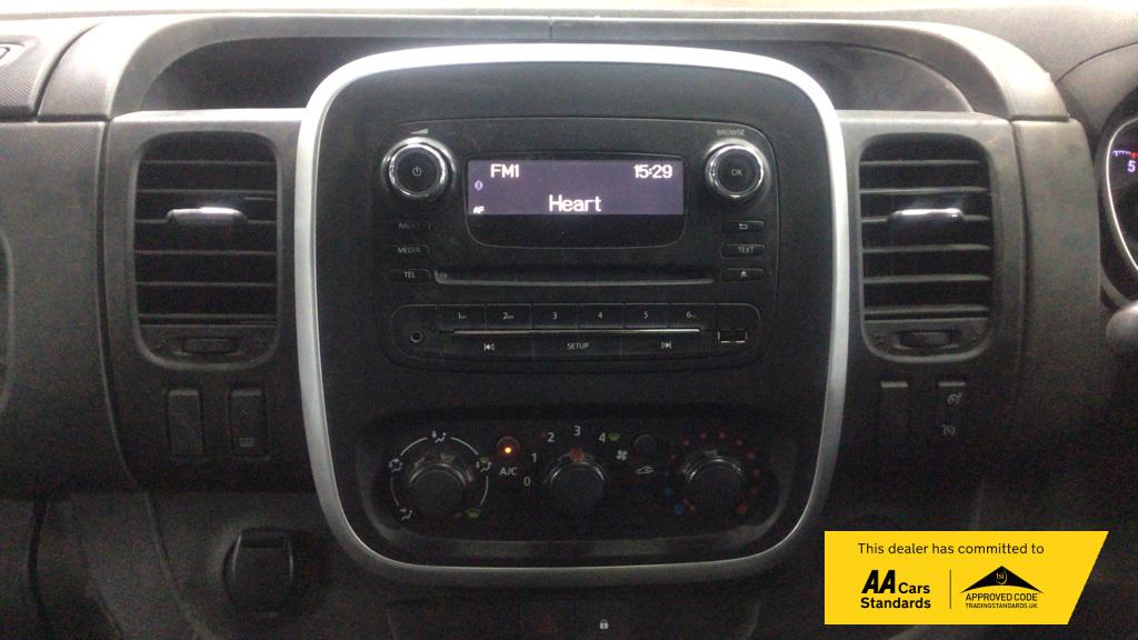 Vauxhall Vivaro 1.6 CDTi 2700 Sportive Panel Van 5dr Diesel Manual L1 H1 Euro 5 (115 ps)