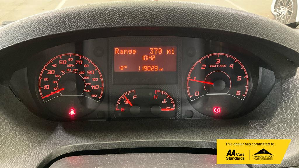 2022 Peugeot Boxer 2.2 BlueHDi 335 Professional Panel Van 5dr Diesel Manual L3 H2 Euro 6 (s/s) (140 ps) - Thumbnail 8