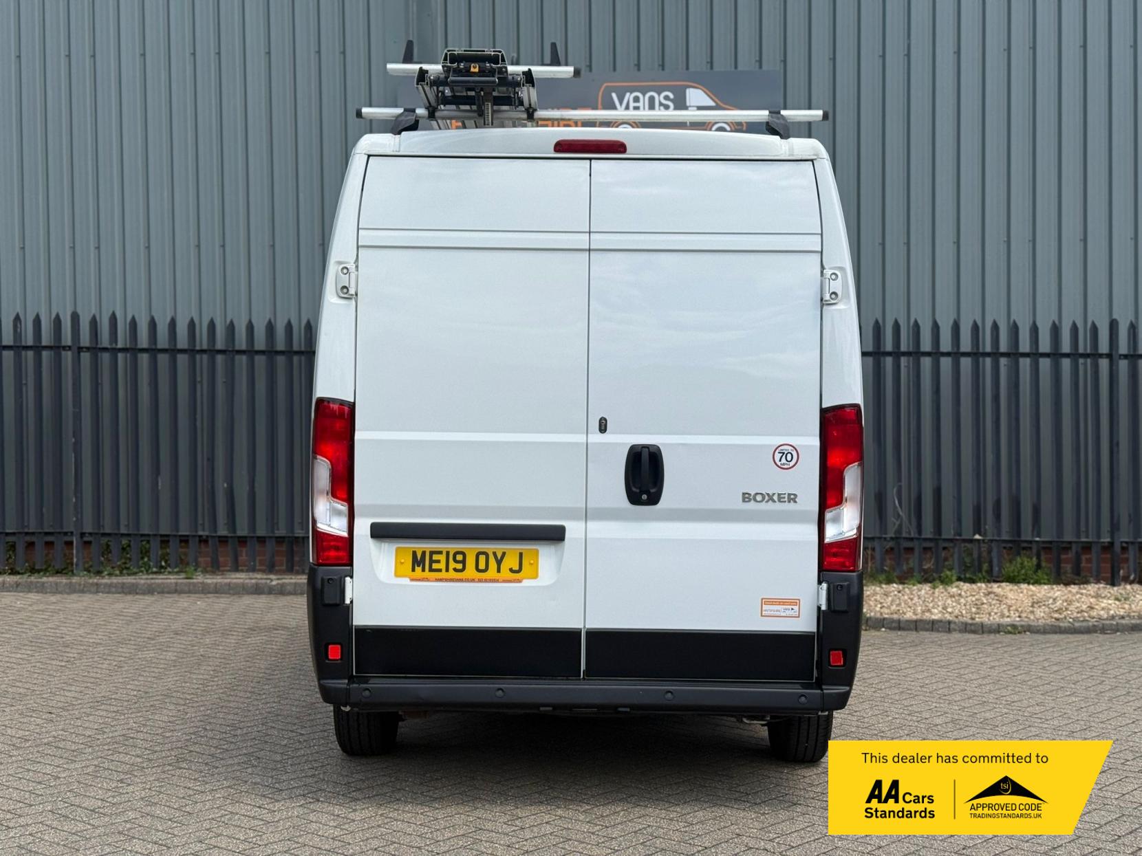 Peugeot Boxer 2.0 BlueHDi 335 Professional Panel Van 5dr Diesel Manual L2 H2 Euro 6 (130 ps)