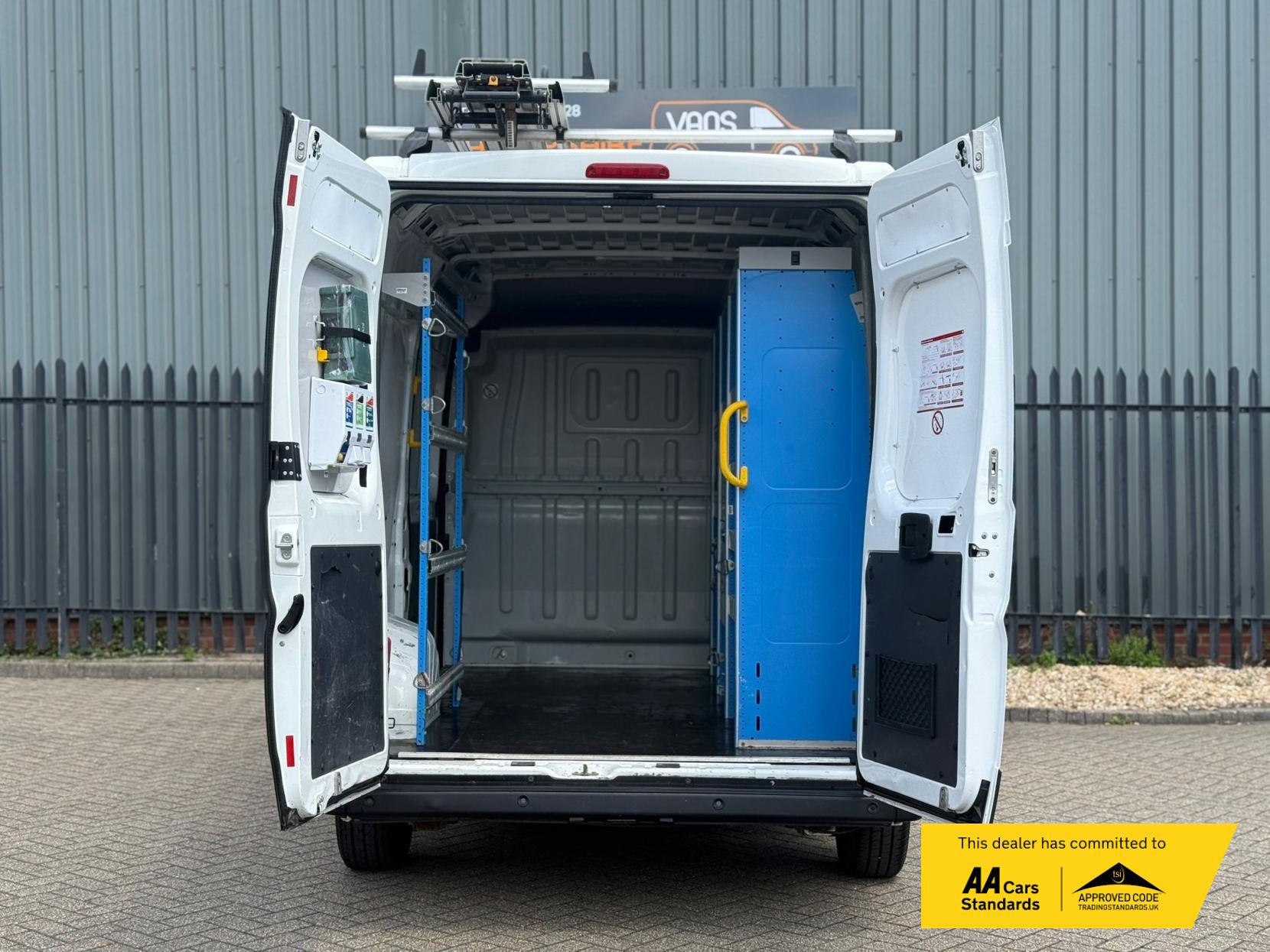 Peugeot Boxer 2.0 BlueHDi 335 Professional Panel Van 5dr Diesel Manual L2 H2 Euro 6 (130 ps)