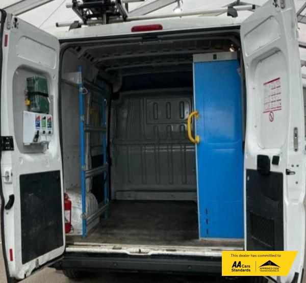 Peugeot Boxer 2.0 BlueHDi 335 Professional Panel Van 5dr Diesel Manual L2 H2 Euro 6 (130 ps)
