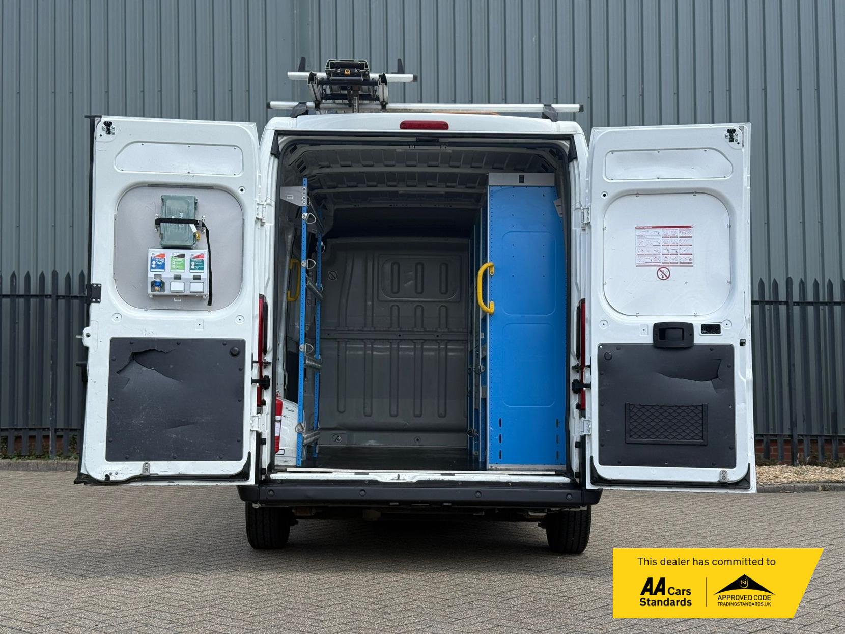 Peugeot Boxer 2.0 BlueHDi 335 Professional Panel Van 5dr Diesel Manual L2 H2 Euro 6 (130 ps)