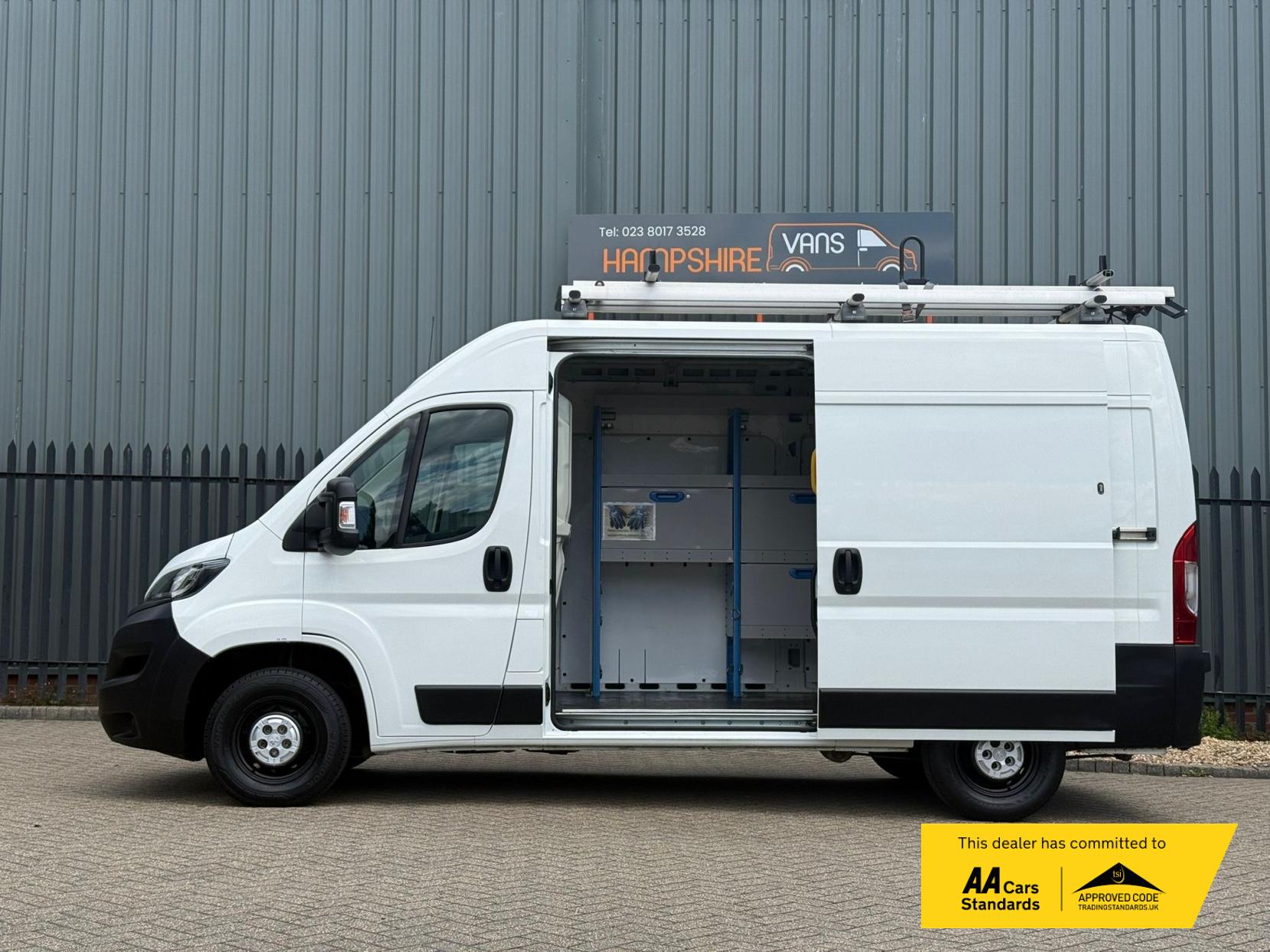 Peugeot Boxer 2.0 BlueHDi 335 Professional Panel Van 5dr Diesel Manual L2 H2 Euro 6 (130 ps)