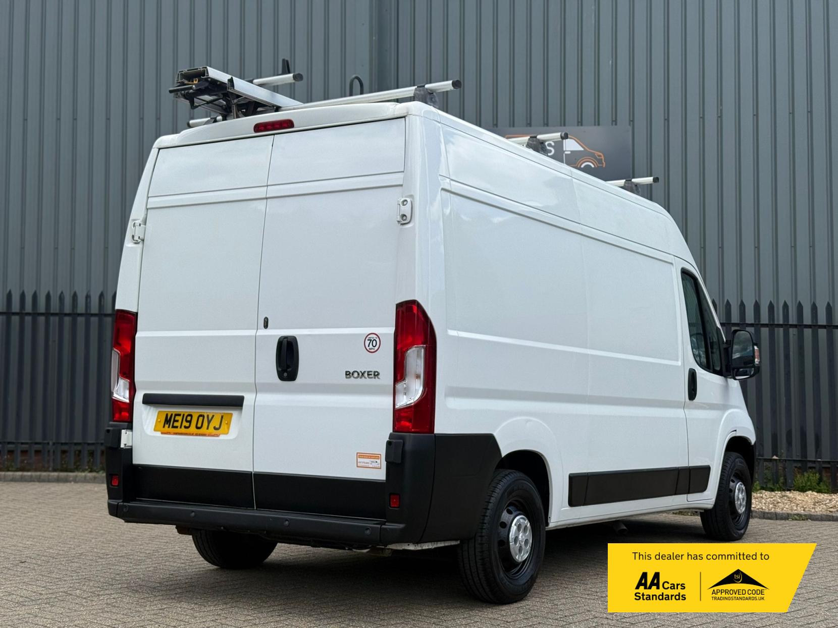 Peugeot Boxer 2.0 BlueHDi 335 Professional Panel Van 5dr Diesel Manual L2 H2 Euro 6 (130 ps)