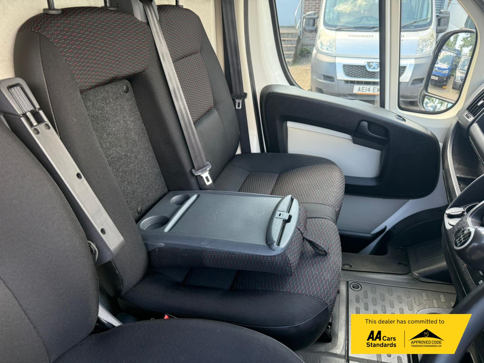 Peugeot Boxer 2.0 BlueHDi 335 Professional Panel Van 5dr Diesel Manual L2 H2 Euro 6 (130 ps)