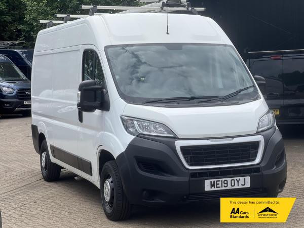 Peugeot Boxer 2.0 BlueHDi 335 Professional Panel Van 5dr Diesel Manual L2 H2 Euro 6 (130 ps)