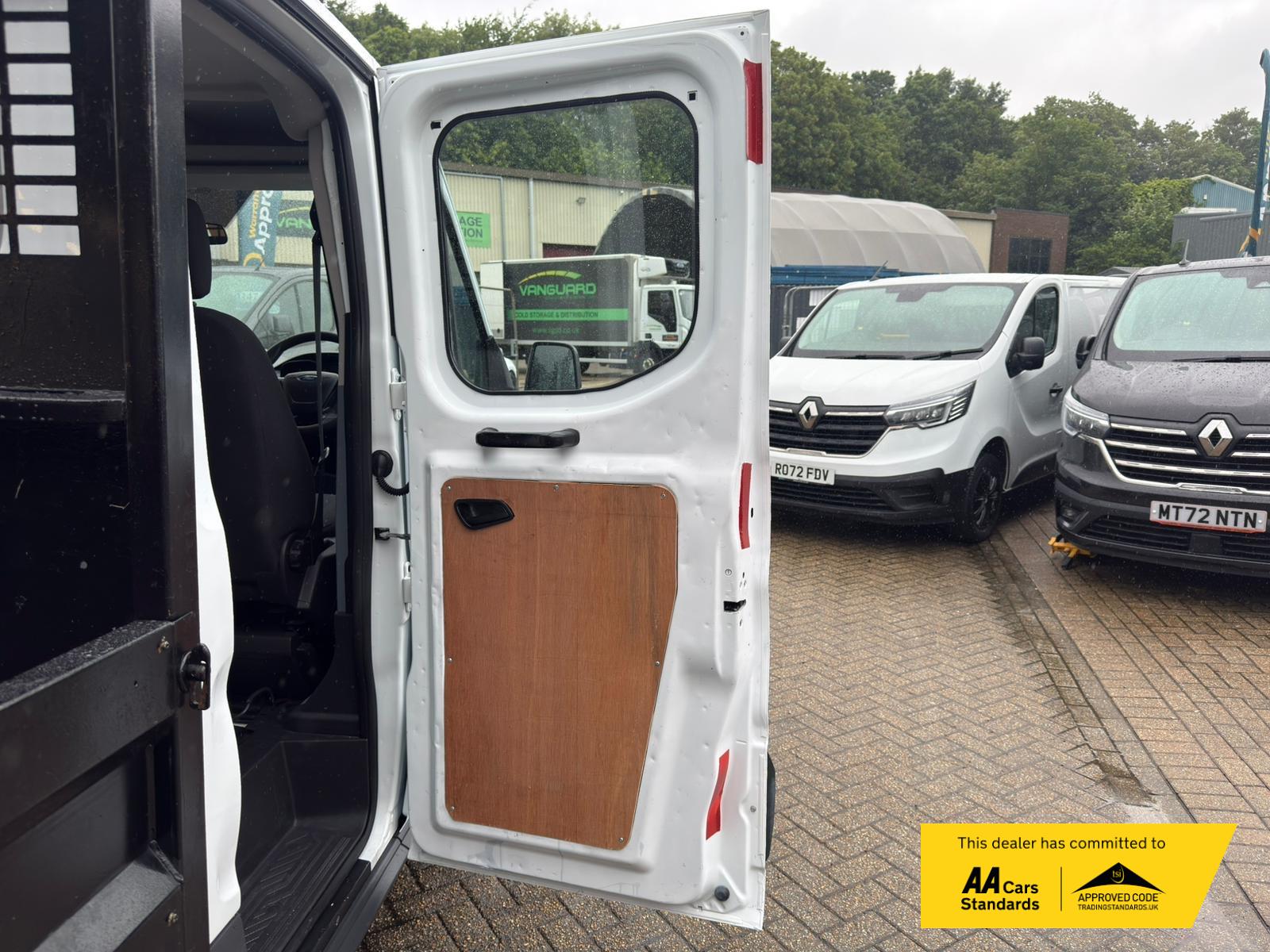2017 Ford Transit 2.0 350 EcoBlue Panel Van 5dr Diesel Manual RWD L3 H2 Euro 6 (130 ps) - Thumbnail 33