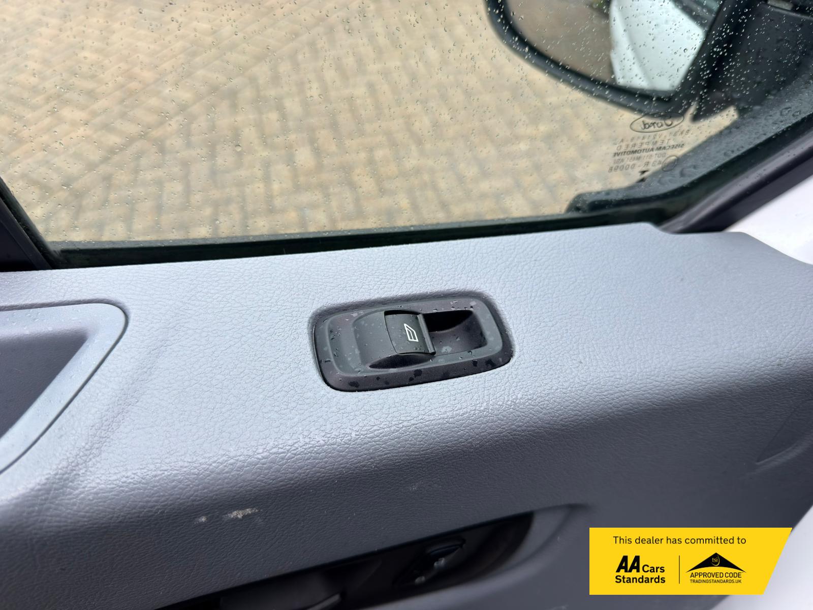 2017 Ford Transit 2.0 350 EcoBlue Panel Van 5dr Diesel Manual RWD L3 H2 Euro 6 (130 ps) - Thumbnail 40