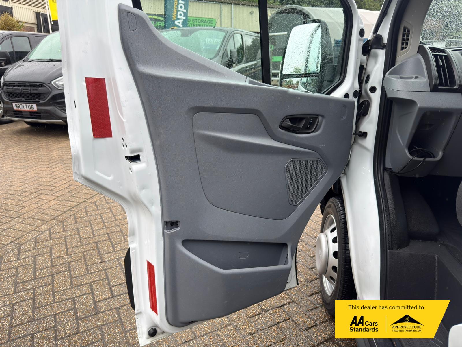 2017 Ford Transit 2.0 350 EcoBlue Panel Van 5dr Diesel Manual RWD L3 H2 Euro 6 (130 ps) - Thumbnail 38