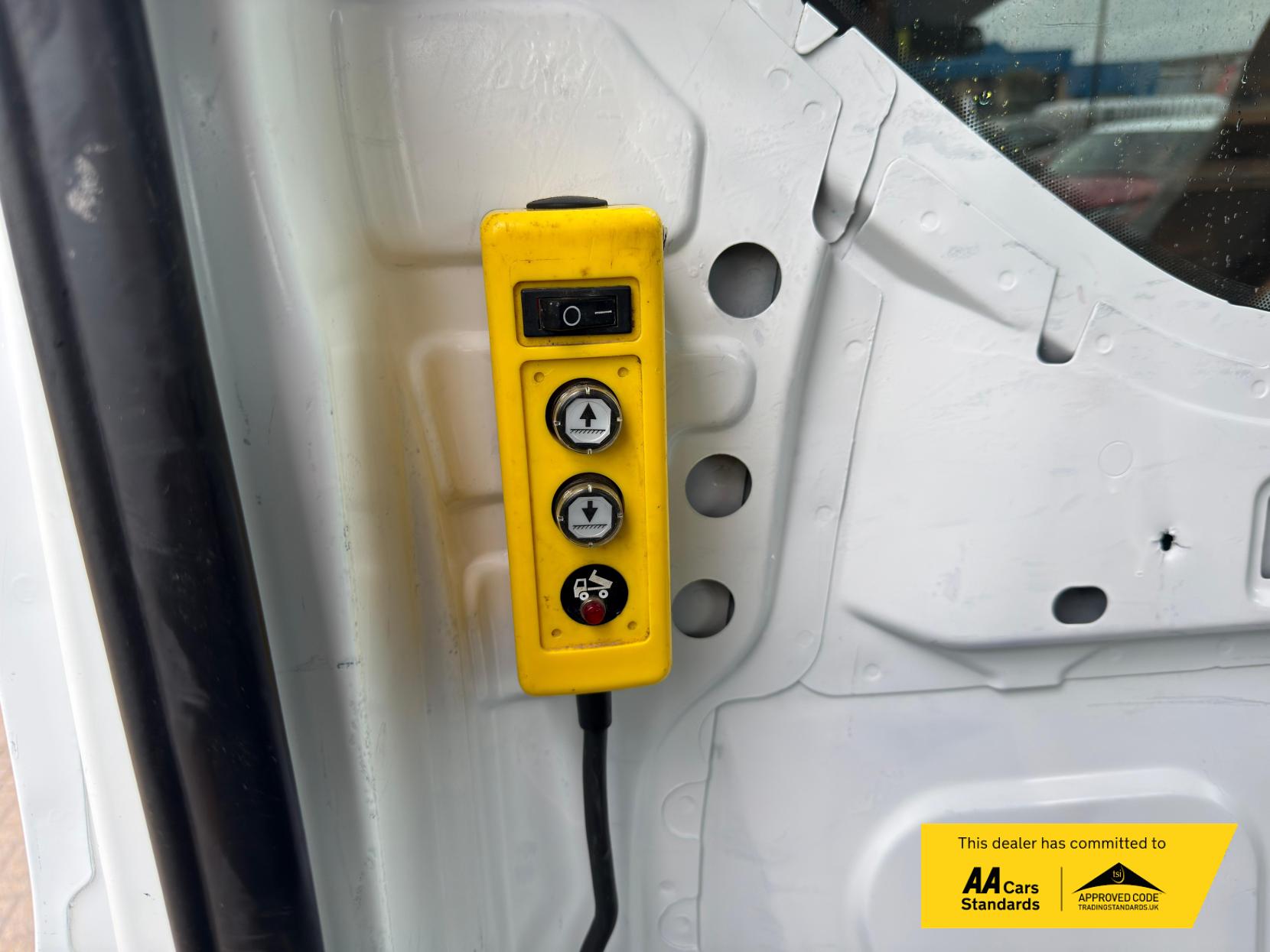 2017 Ford Transit 2.0 350 EcoBlue Panel Van 5dr Diesel Manual RWD L3 H2 Euro 6 (130 ps) - Thumbnail 37