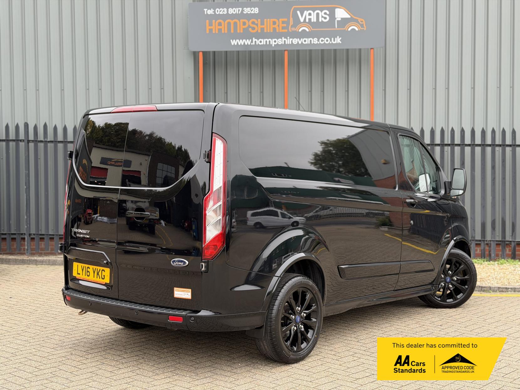 Ford Transit Custom 2.2 TDCi 290 Sport Panel Van 5dr Diesel Manual L1 H1 (186 g/km, 153 bhp)