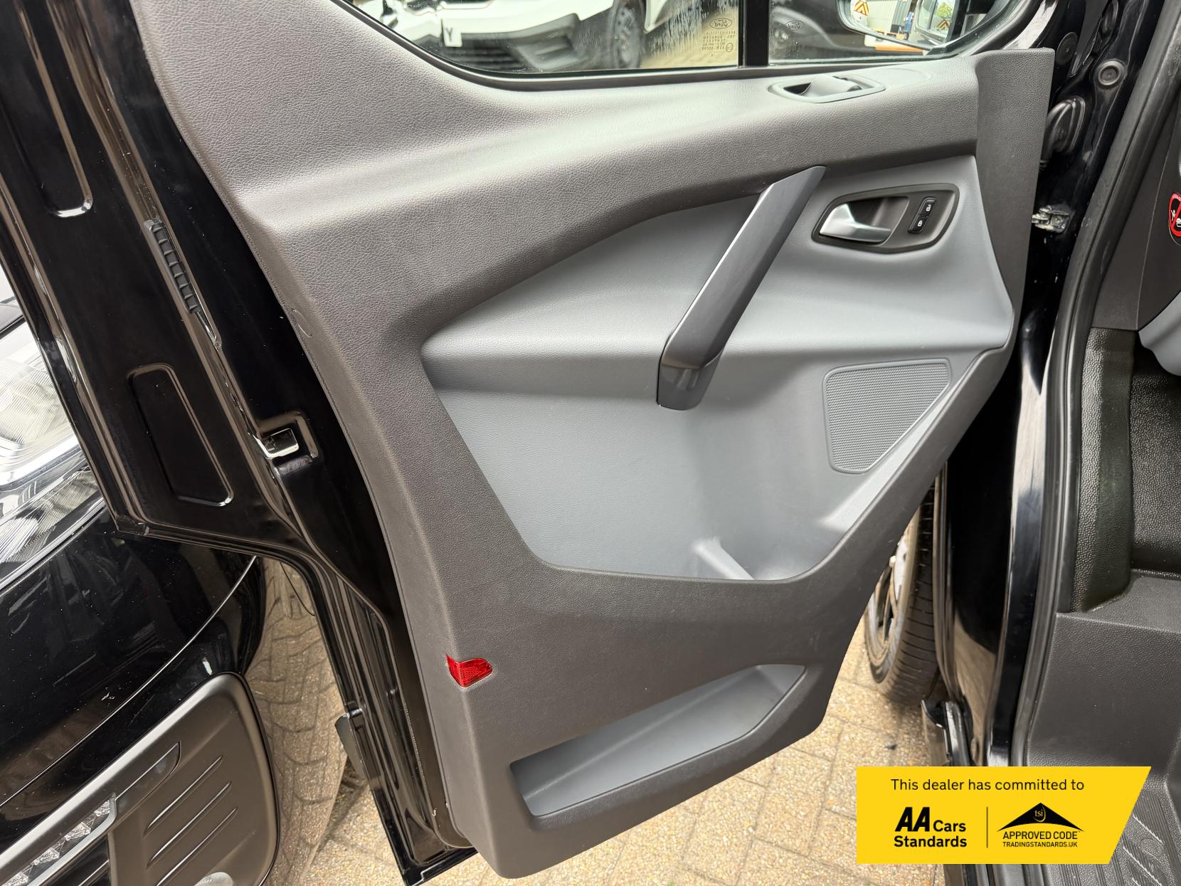 Ford Transit Custom 2.2 TDCi 290 Sport Panel Van 5dr Diesel Manual L1 H1 (186 g/km, 153 bhp)