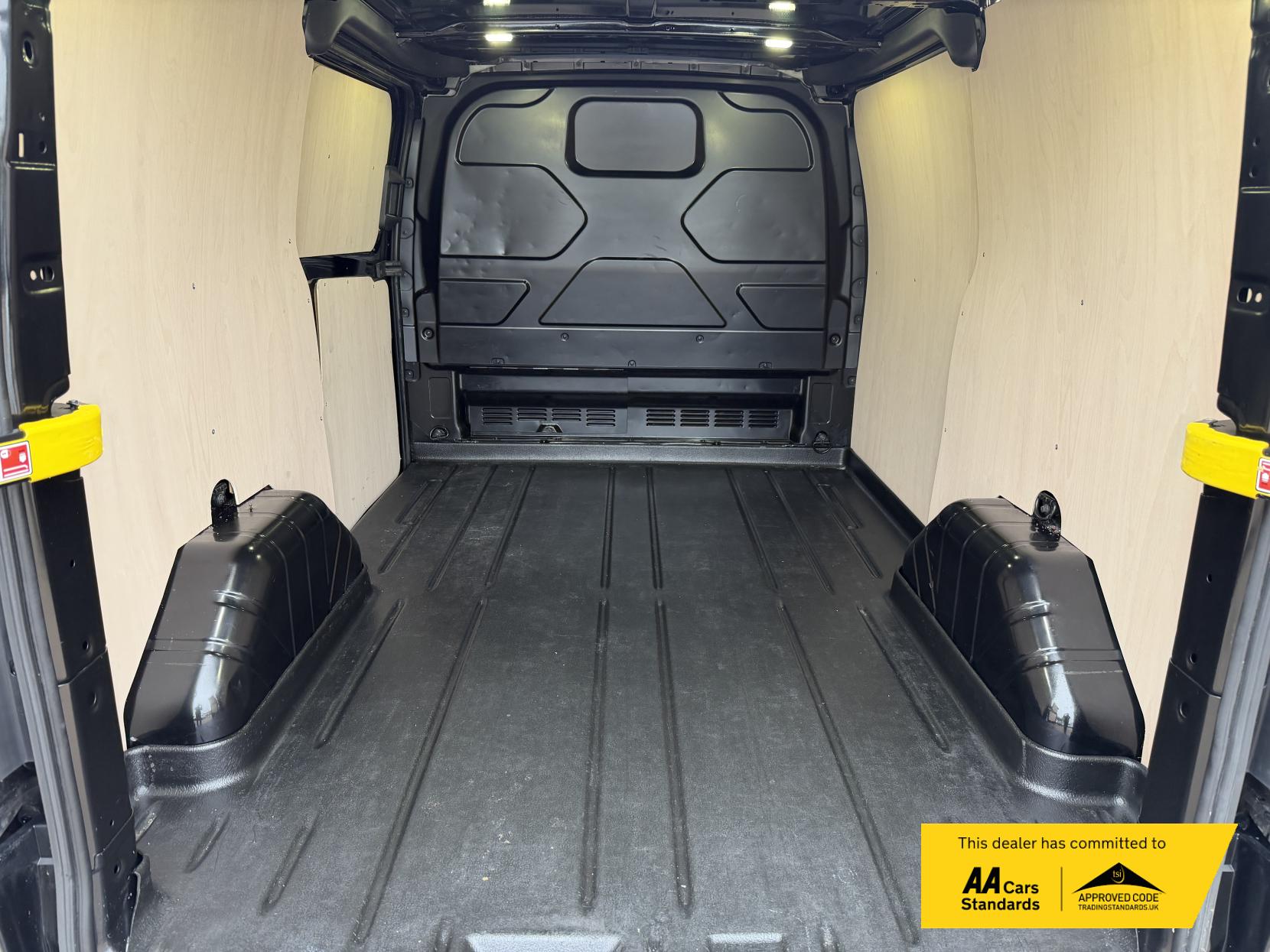 Ford Transit Custom 2.2 TDCi 290 Sport Panel Van 5dr Diesel Manual L1 H1 (186 g/km, 153 bhp)
