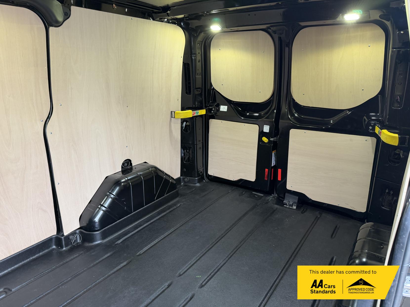 Ford Transit Custom 2.2 TDCi 290 Sport Panel Van 5dr Diesel Manual L1 H1 (186 g/km, 153 bhp)