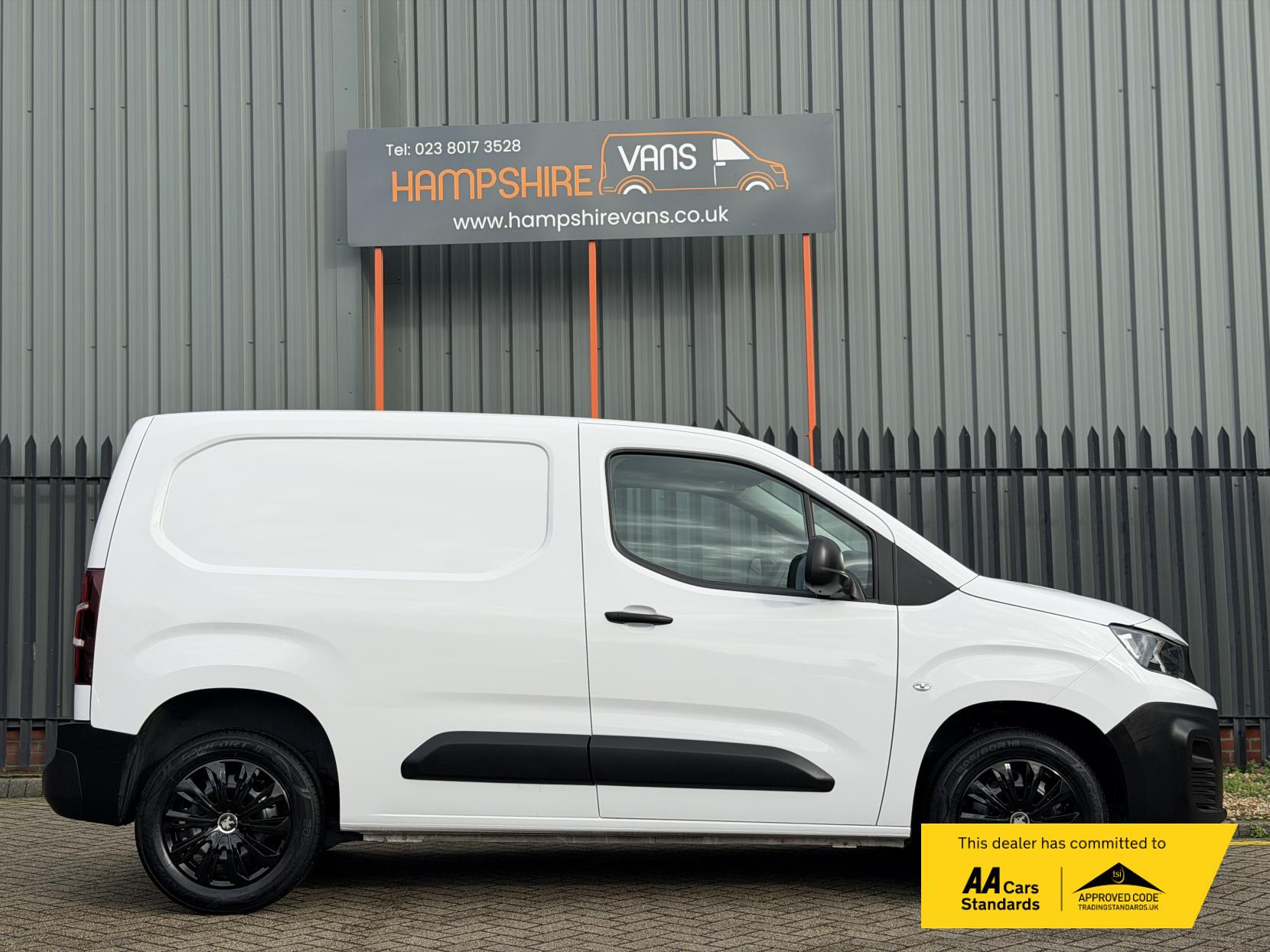 Peugeot Partner 1.5 BlueHDi 1000 Professional Premium + Standard Panel Van 5dr Diesel Manual SWB Euro 6 (s/s) (100 bhp)