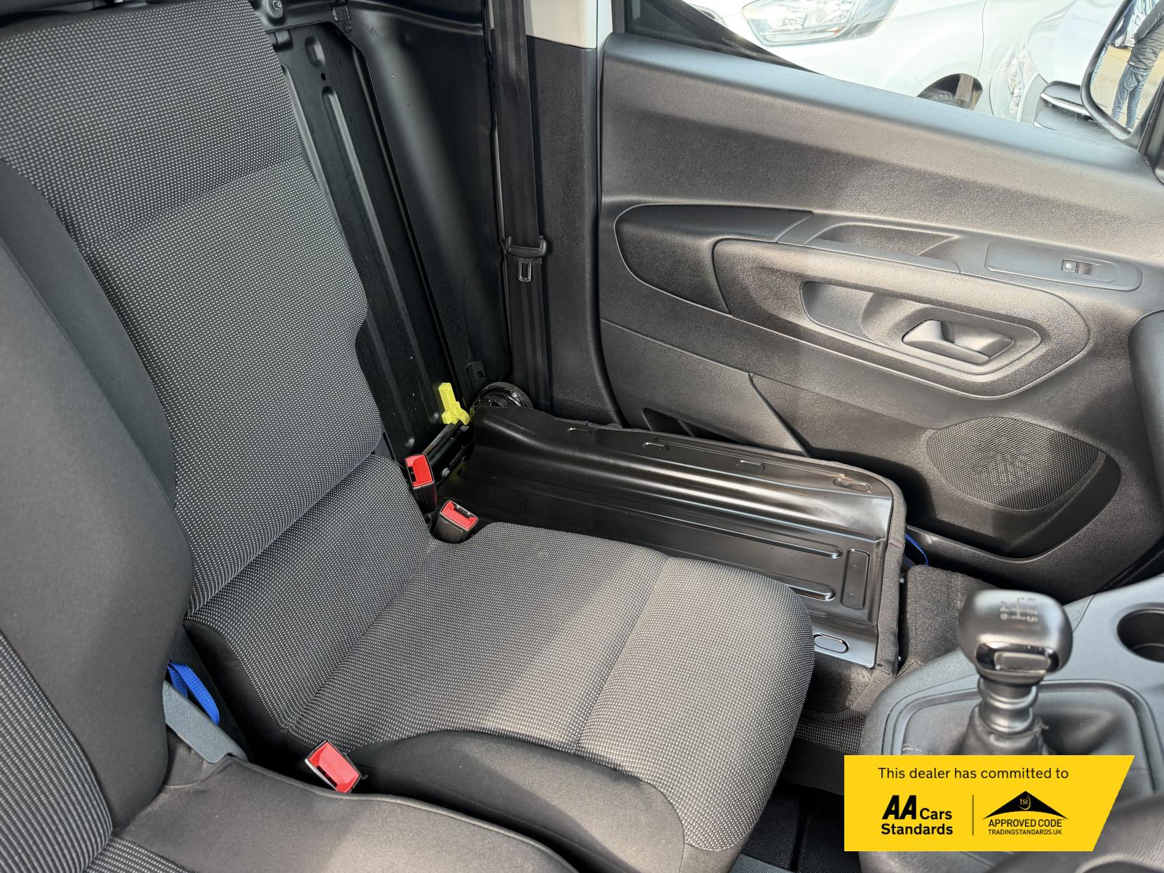 Peugeot Partner 1.5 BlueHDi 1000 Professional Premium + Standard Panel Van 5dr Diesel Manual SWB Euro 6 (s/s) (100 bhp)