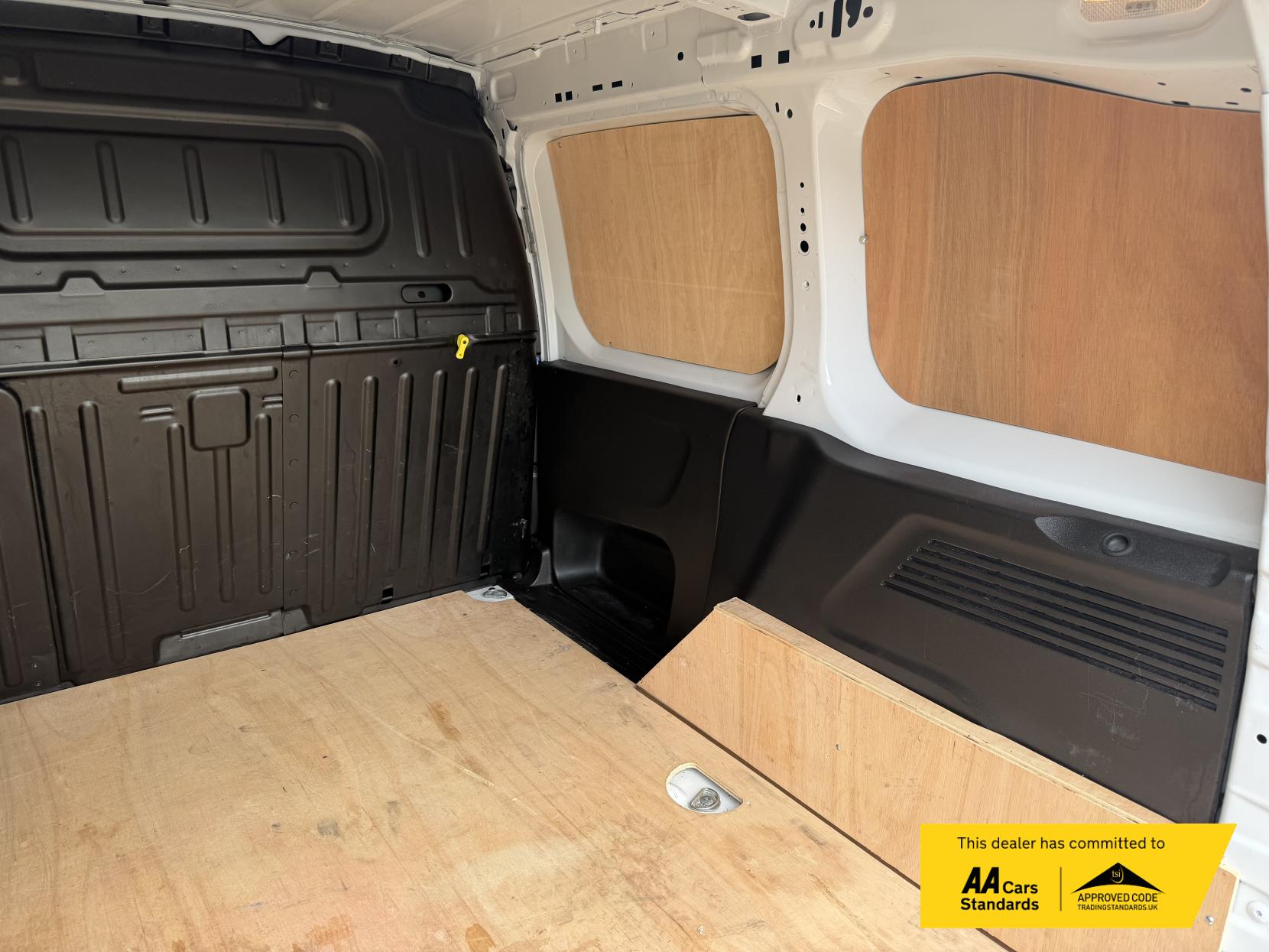 Peugeot Partner 1.5 BlueHDi 1000 Professional Premium + Standard Panel Van 5dr Diesel Manual SWB Euro 6 (s/s) (100 bhp)