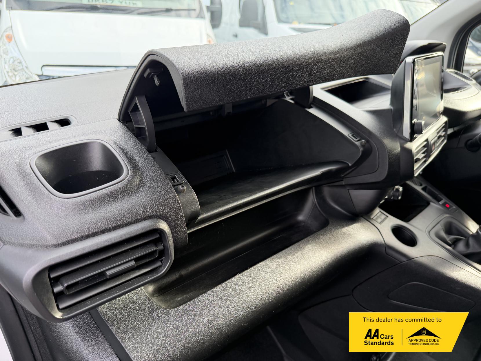 Peugeot Partner 1.5 BlueHDi 1000 Professional Premium + Standard Panel Van 5dr Diesel Manual SWB Euro 6 (s/s) (100 bhp)