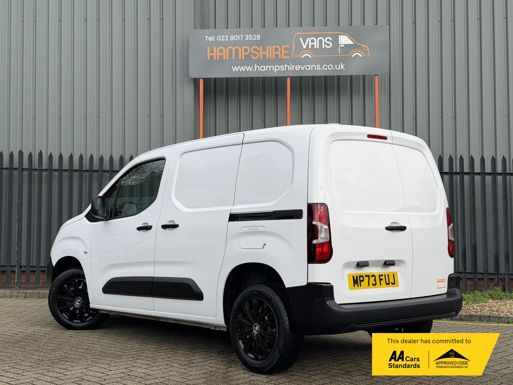 Peugeot Partner 1.5 BlueHDi 1000 Professional Premium + Standard Panel Van 5dr Diesel Manual SWB Euro 6 (s/s) (100 bhp)